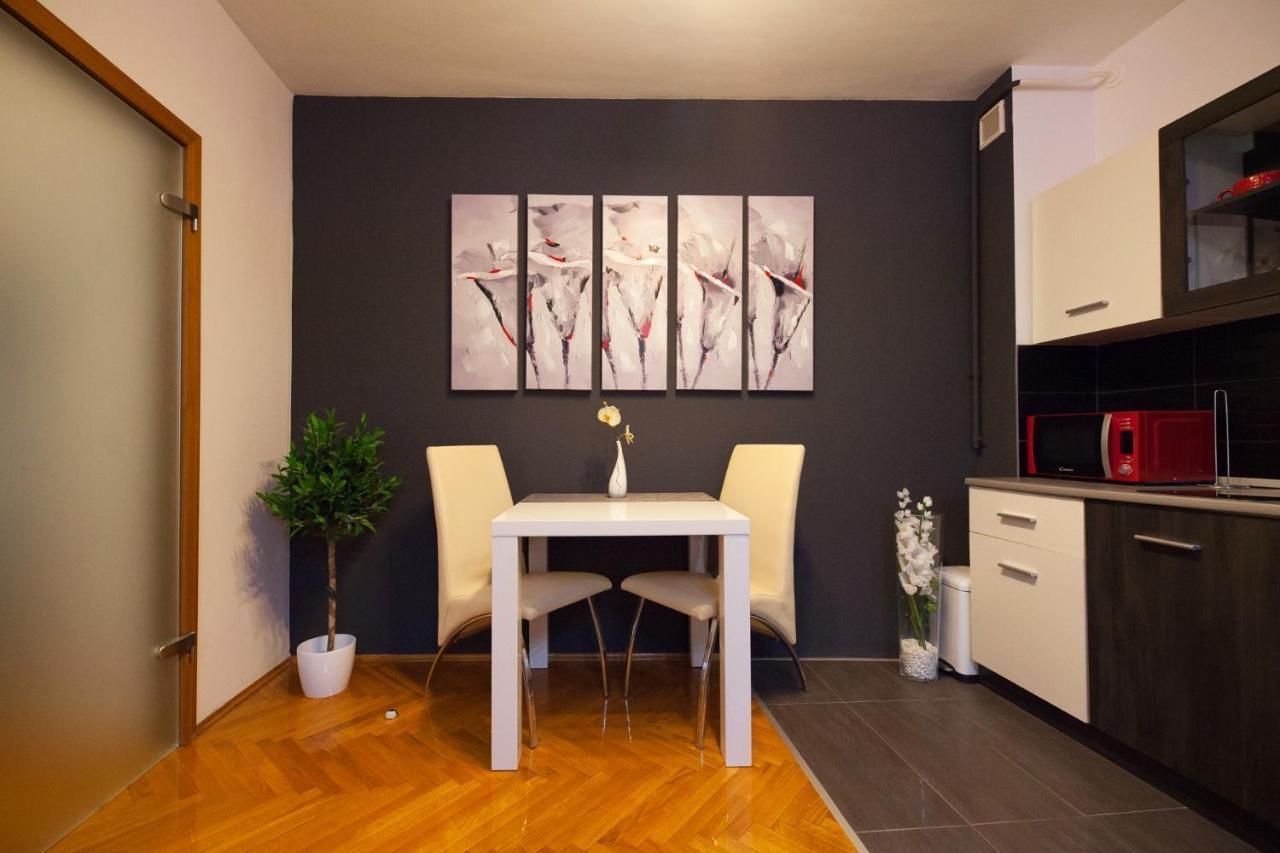 Aurelius - Private Parking Osijek